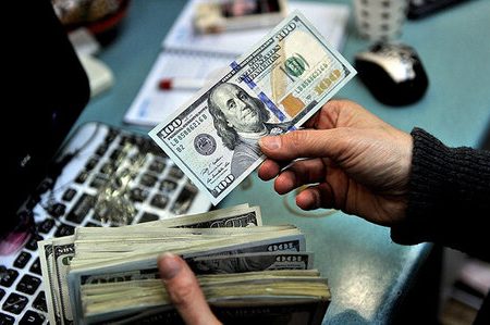 نرخ دلار در روز سوم فروردین اعلام شد