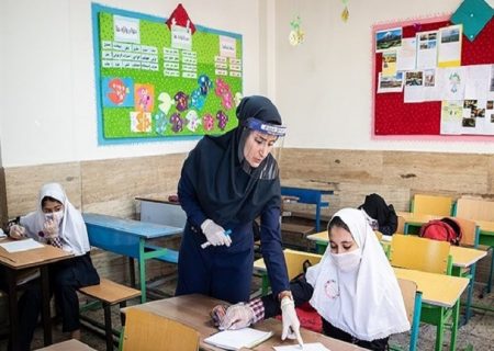 برنامه‌ریزی برای واکسیناسیون معلمان وبازگشایی مدارس