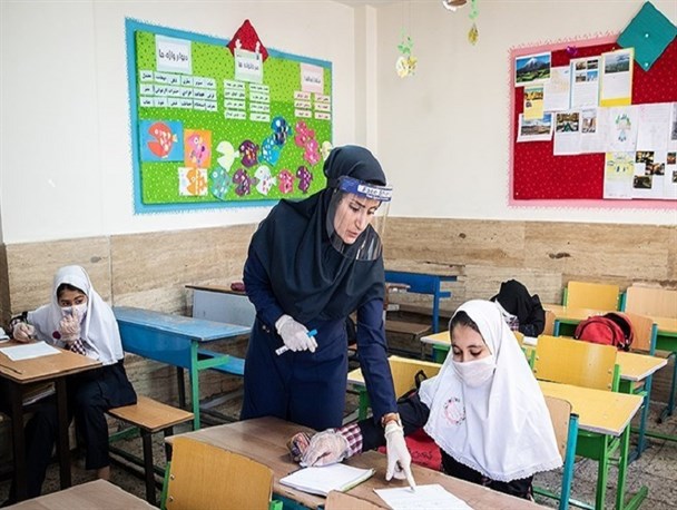 برنامه‌ریزی برای واکسیناسیون معلمان وبازگشایی مدارس