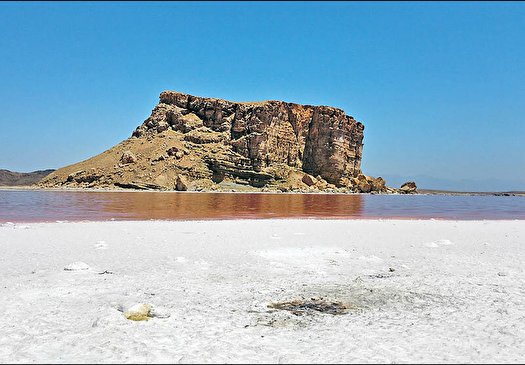 کاهش ۵۰ درصدی بارش‌های دریاچه ارومیه
