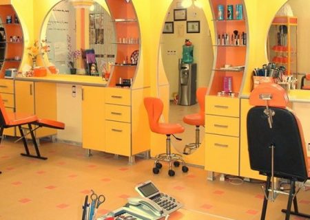 نیمی از آموزشگاه‌های فنی و حرفه ای آرایشگر زنانه تربیت می‌کنند