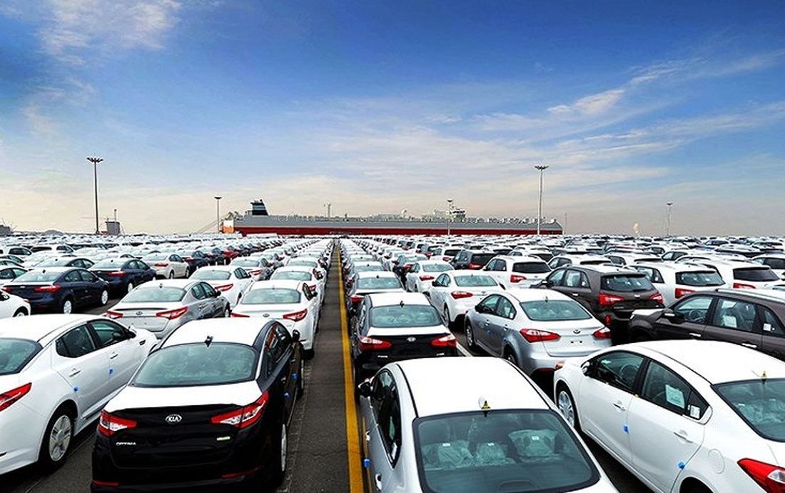 عوامل گرانی خودرو در کشور/ انتقادات مشتریان به محصولات خودرویی وارد است