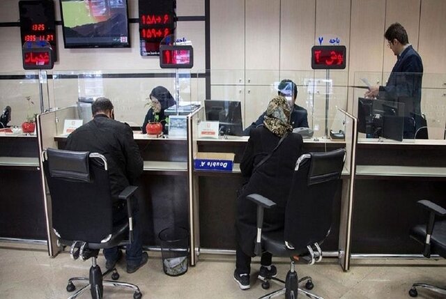 افزایش ۱۰ درصدی حقوق کارکنان بانک‌های دولتی با پیگیری وزارت اقتصاد