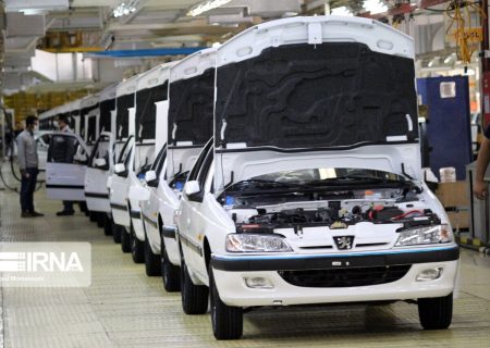 اولویت با واگذاری مدیریت و تصدی‌گری دولت در صنعت خودرو است