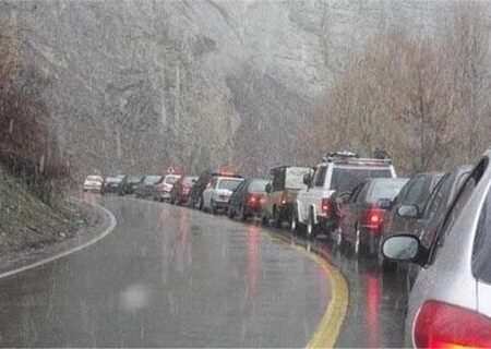 ترافیک سنگین در آزادراه تهران-کرج و بارش باران در برخی محور‌ها