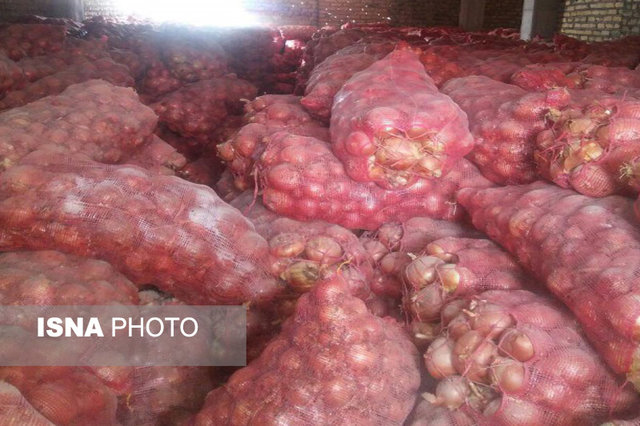 پیازهایی که اشک مشتریان را درآورد! / قیمت‌ها به‌زودی کاهشی می‌شود