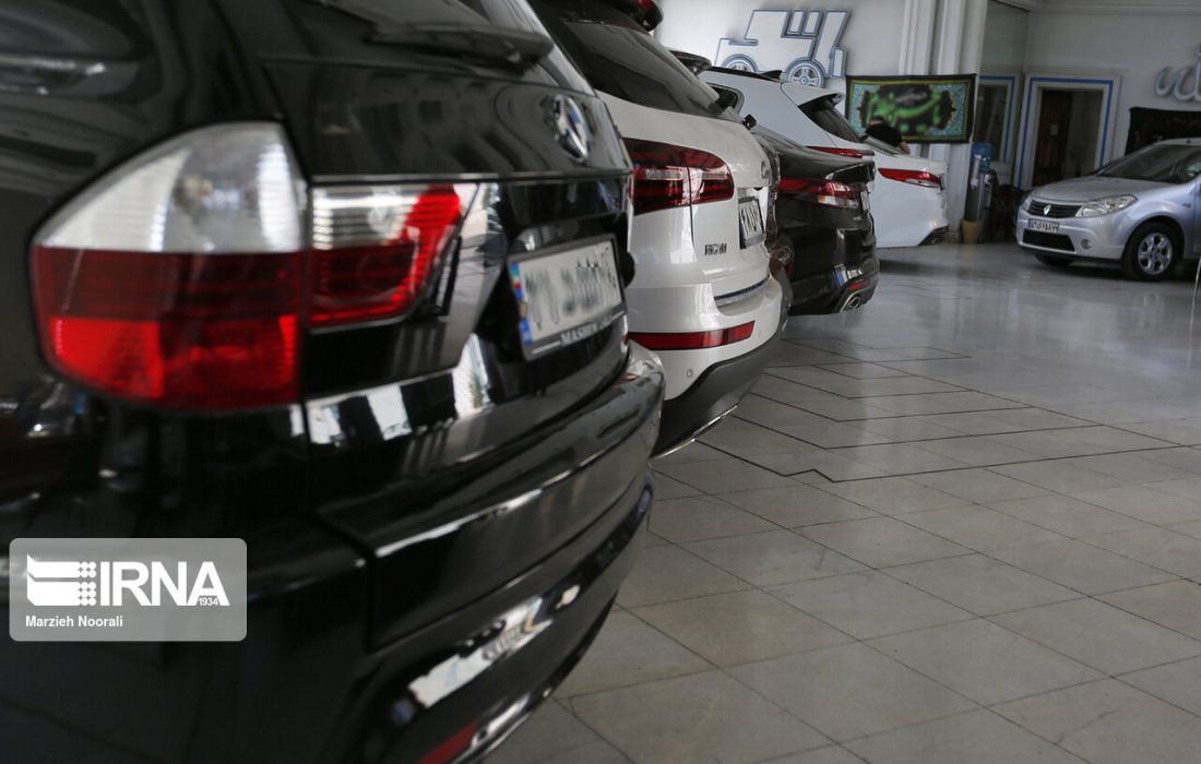 رکود بازار خودرو عمیق‌تر شد/ افزایش قیمت‌ها در نبود خریدار