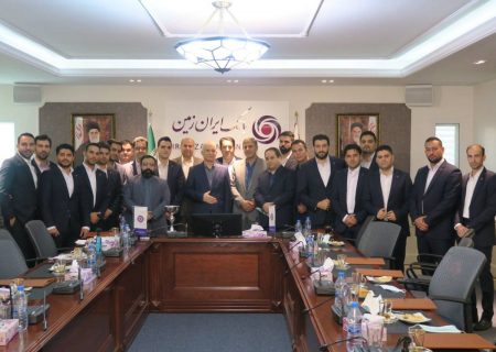 پورسعید:سرمایه اصلی بانک ایران زمین روحیه تیمی همکاران در اجرای اهداف بانکداری دیجیتال است