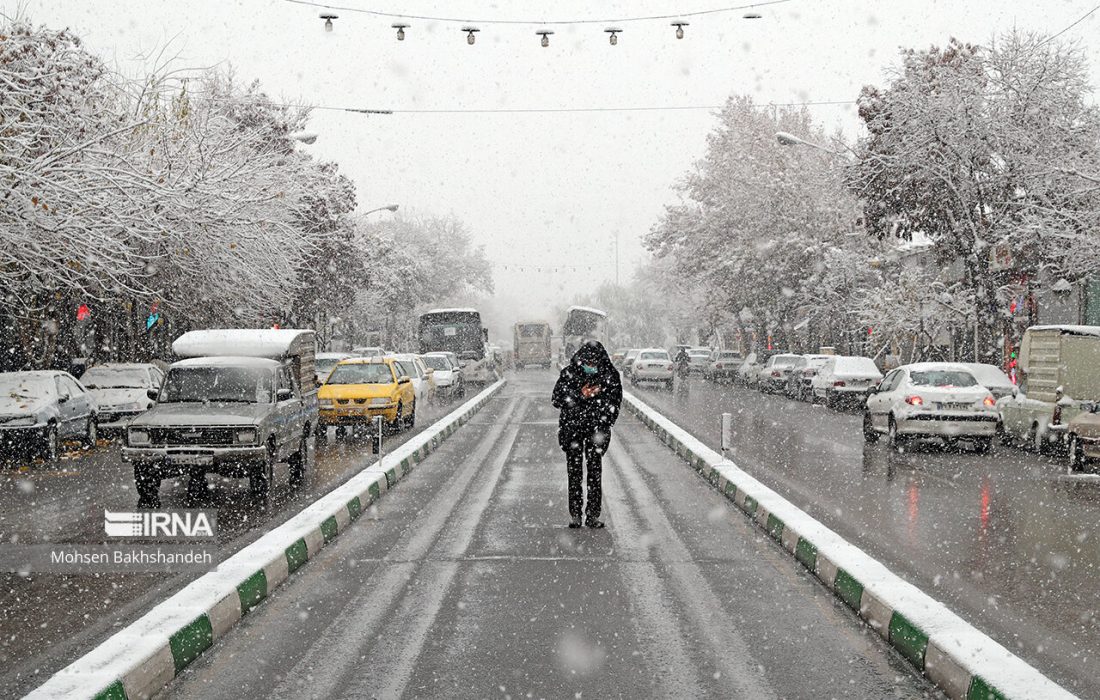 تشدید فعالیت سامانه بارشی در قزوین، البرز، تهران، مرکزی و قم/ پیشبینی کاهش دما تا پایان هفته