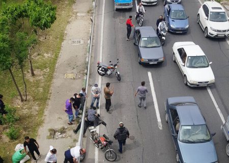 بازی مرگ موتورسیکلت‌سواران در بزرگراههای پایتخت/سامانه موقعیت‌یاب جهانی به کمک پلیس می‌آید