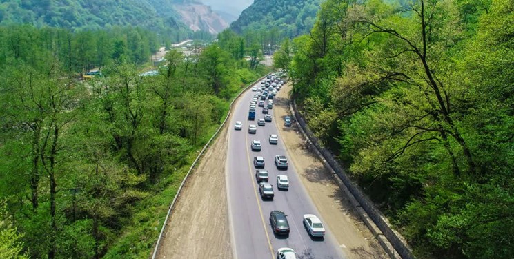 ترافیک سنگین در همه محورهای تهران-شمال‌‌/ جاده کندوان یک‌طرفه شد