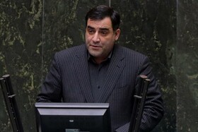 حسینی: مسئولان مرتبط با بورس به صحن مجلس فراخوانده شوند