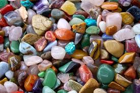 خطر جایگزینی سنگ‌های مصنوعی در صورت بی‌توجهی به مشکلات سنگ‌های تزئینی