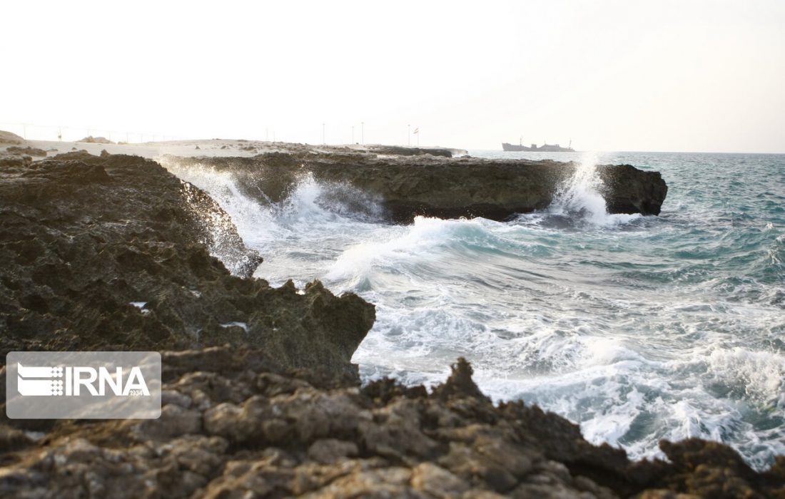 هشدار هواشناسی درباره تلاطم در آب‌های خزر، تنگه هرمز و دریای عمان