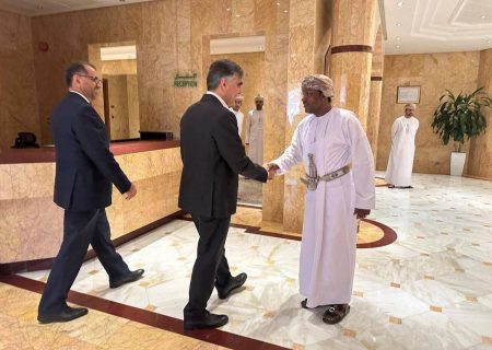 رئیس‌کل بانک مرکزی وارد مسقط پایتخت عمان شد