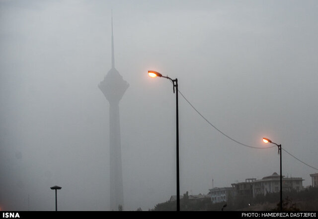 مصوبات جدید کمیته اضطرار آلودگی هوای استان تهران اعلام شد غیرحضوری شدن ابتدایی‌ها/ ممنوعیت فروش طرح ترافیک روزانه/ استقرار اورژانس و هلال احمر در مناطق پرتردد