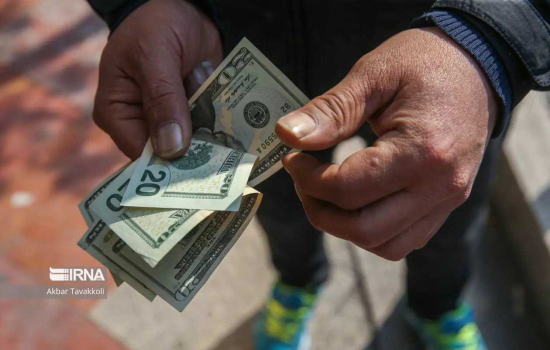 ثبات قیمت دلار در مرکز مبادله ارز و طلای ایران