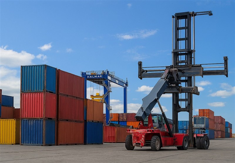 ۶۵۶ میلیون دلار صادرات با «مجوزهای رد شده»/بازهم پای کارت های اجاره ای در میان است؟