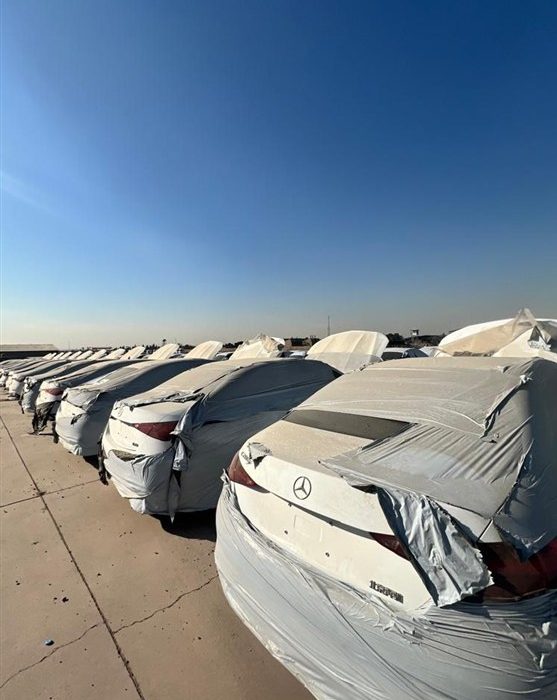 محموله بنز ایرانخودرو به گمرک رسید