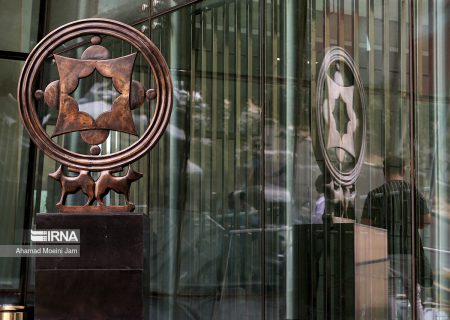 شاخص بورس نخستین روز هفته را با رشد ۲۱ هزار واحد آغاز کرد