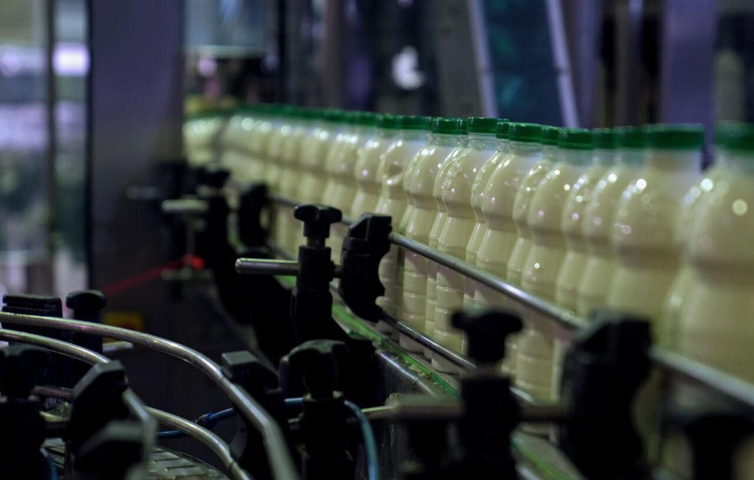 تب برفکی و کمبود نهاده؛ دو عامل گرانی شیرخام