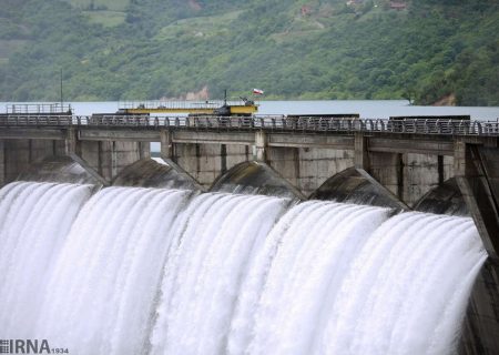 کاهش ۴۰ درصدی تولید انرژی‌ در نیروگاه‌های برق آبی