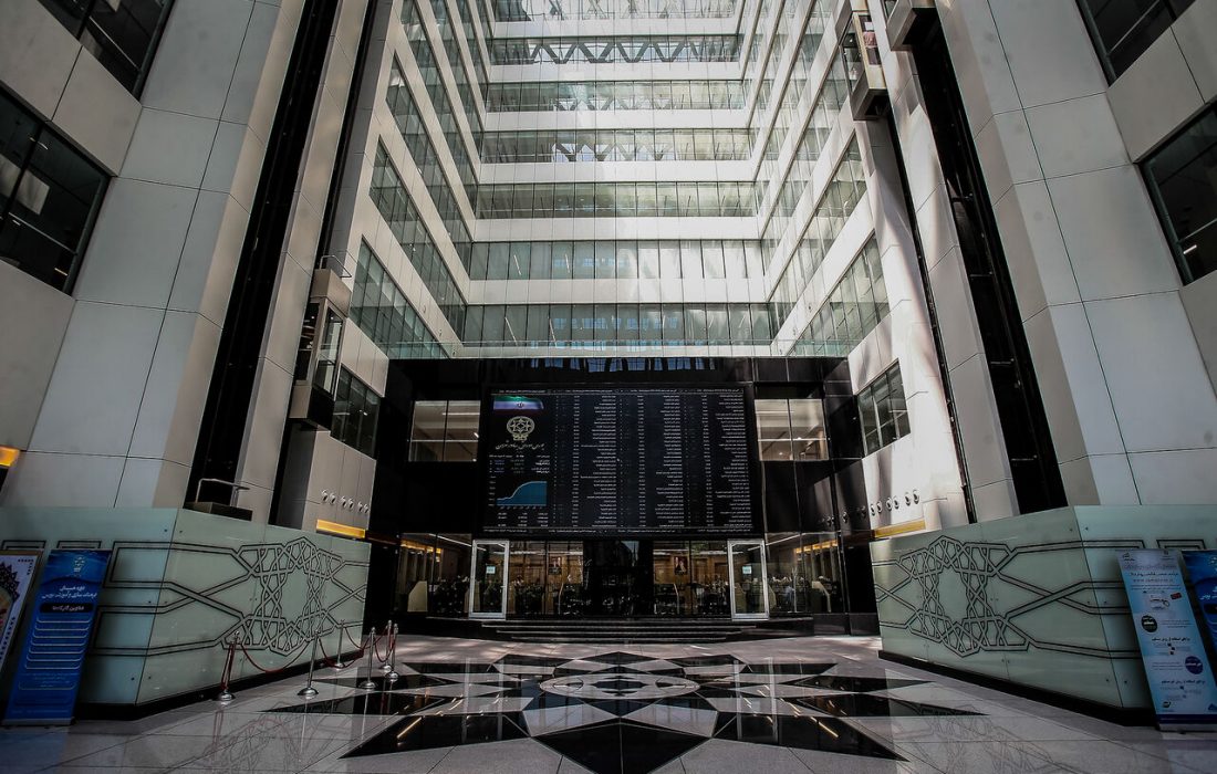 بازار سرمایه در اوج/شاخص بورس وارد کانال ۴ میلیون واحد شد